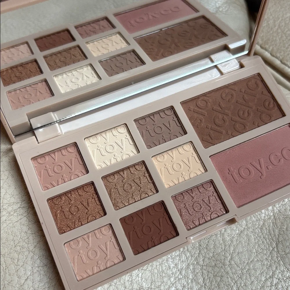 Toy Factory sidekick one face palette